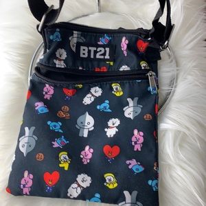 BT21 POUCH TOP & SIDE ZIPPER ALL CHARACTERS